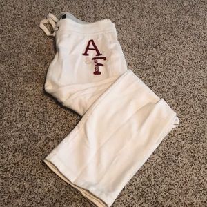 A&F sweatpants size L